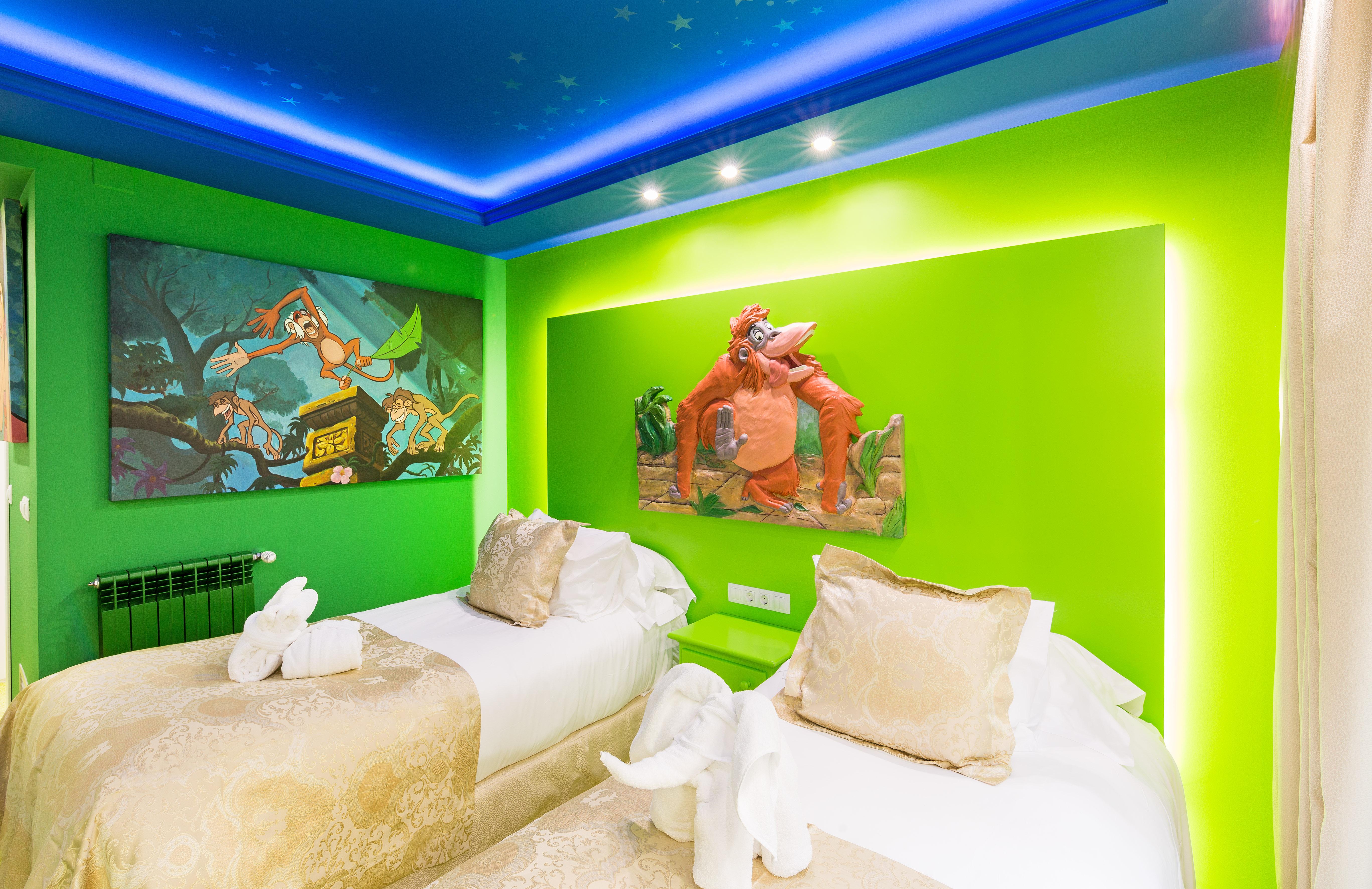 Hotel Princesa Parc Excellence Arinsal Exterior foto A themed room at the hotel