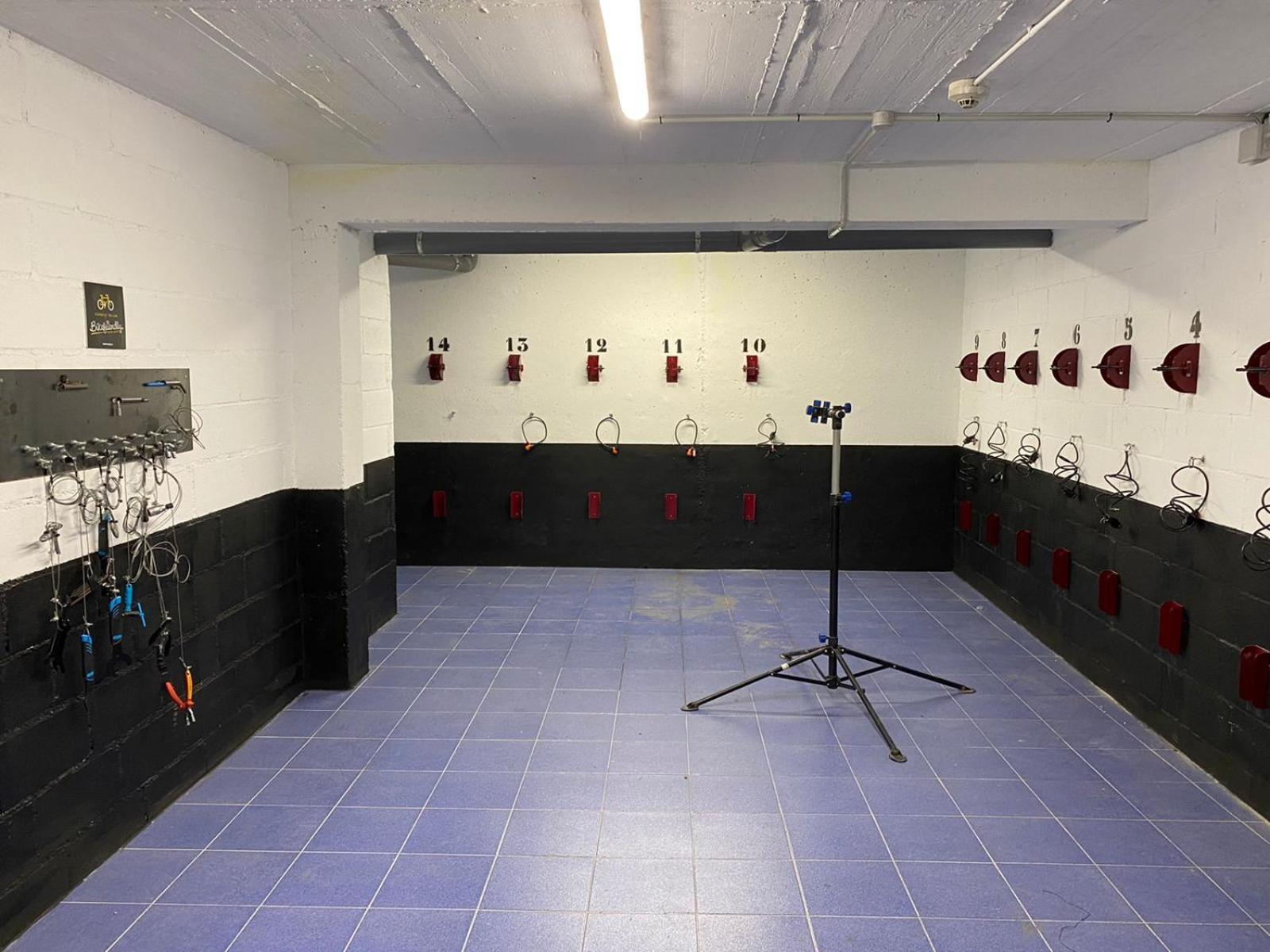 Hotel Princesa Parc Excellence Arinsal Exterior foto The shooting range at the National Shooting Centre